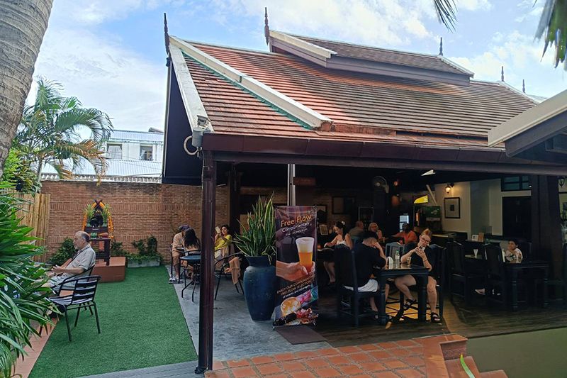 Free Flow Complimentary