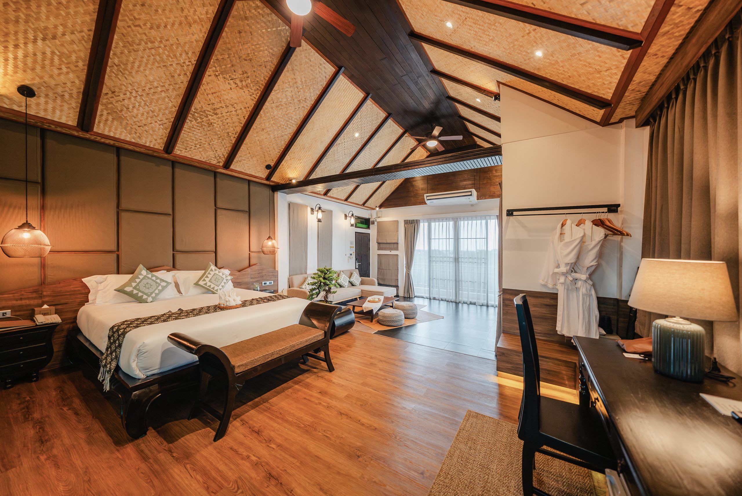 Grand Orental Suite -Guest rooms with amenities and living room area